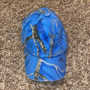 Blue missy oak hat with trees